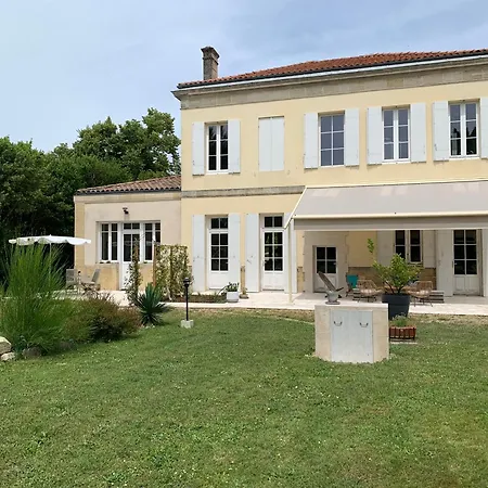 Domaine Leyre Et Le Gua Batisse Du Xvii Siecle - Terrasse Privee Et Parc * Ambares-et-Lagrave