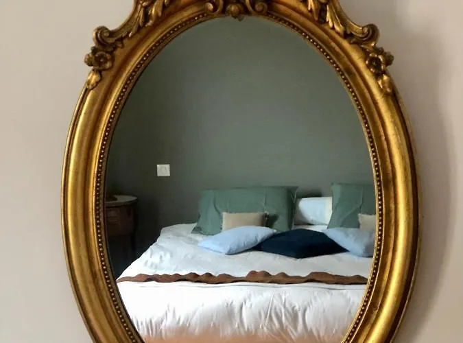 Villa Batisse En Pierre Xvii Siecle 115 M² Avec Terrasse Ambares-et-Lagrave