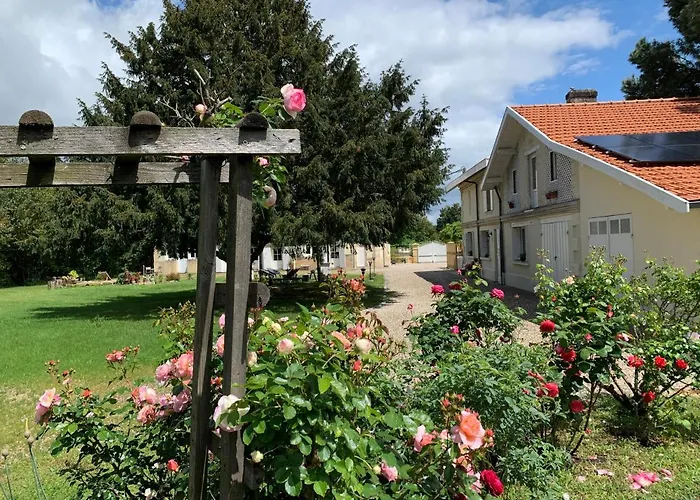 Villa Batisse En Pierre Xvii Siecle 115 M² Avec Terrasse